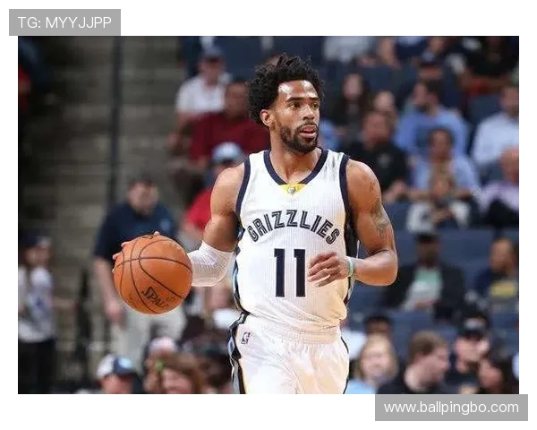 康利比早年更用挡拆拉开空间，带动球队三分输出