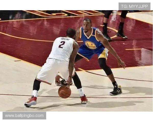 你的“二次运球”犯规了吗？看看怎么界定起跳后跳回原地的“带球走步”